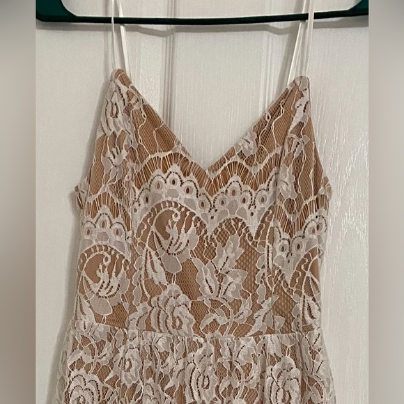 Beautiful NEW Lace Dress by Southern Fried Chics - Picture 3 of 12